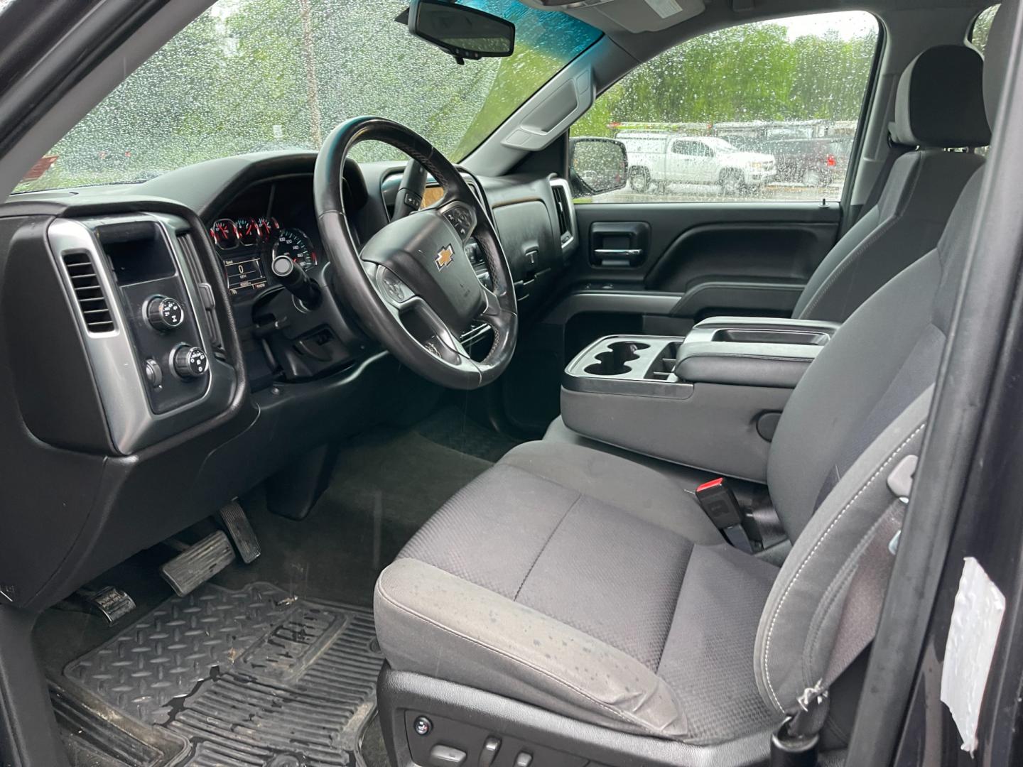 2014 Gray /Black Chevrolet Silverado 1500 LT Crew Cab 4WD (3GCUKREC7EG) with an 5.3L V8 OHV 16V engine, 6-Speed Automatic transmission, located at 11115 Chardon Rd. , Chardon, OH, 44024, (440) 214-9705, 41.580246, -81.241943 - Photo#17